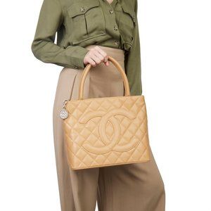 Auth Chanel Medallion Shoulder Bag #25206C80